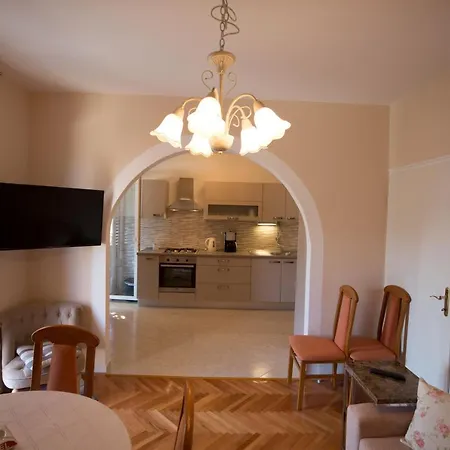 House Maca Apartment