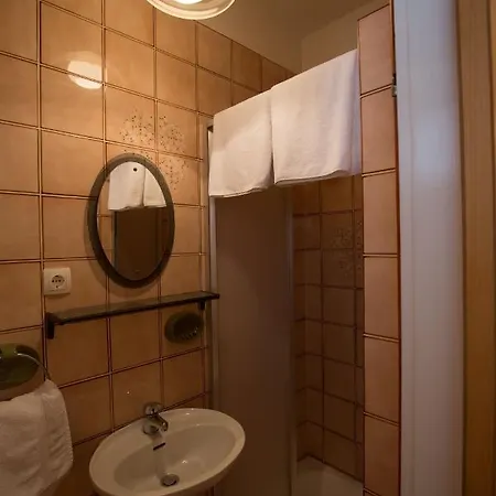 Apartment House Maca Palit