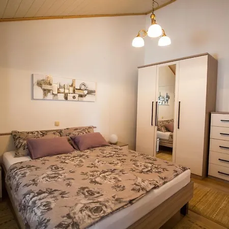 Apartment House Maca
