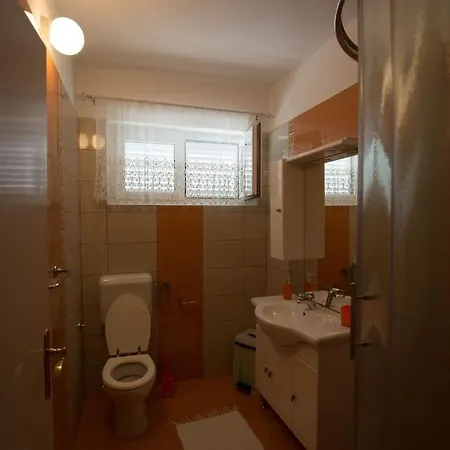 Apartment House Maca *
