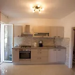 Apartament House Maca Palit